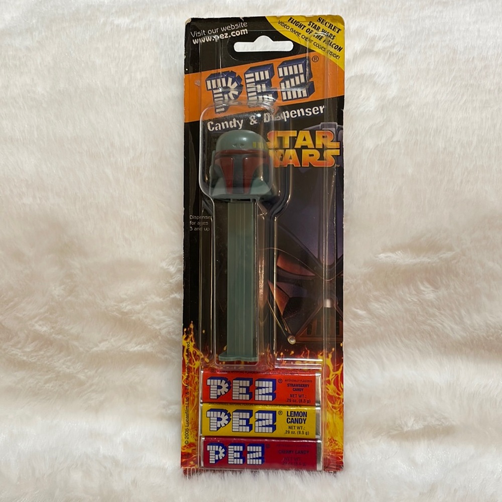 Collectible Star Wars Boba Fett PEZ Dispenser with Candy 2005 Lucasfilm Ltd NOS